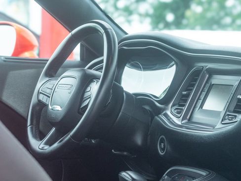 Used 2016 Dodge Challenger SXT RWD image 42