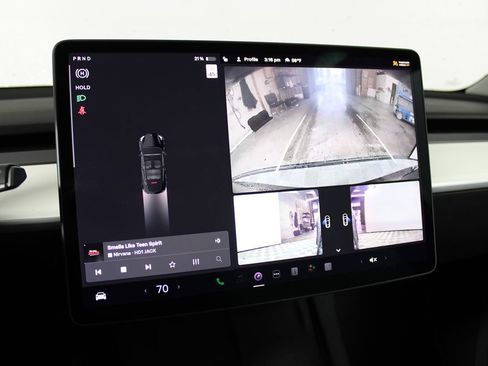 Used 2022 Tesla Model Y Performance image 21