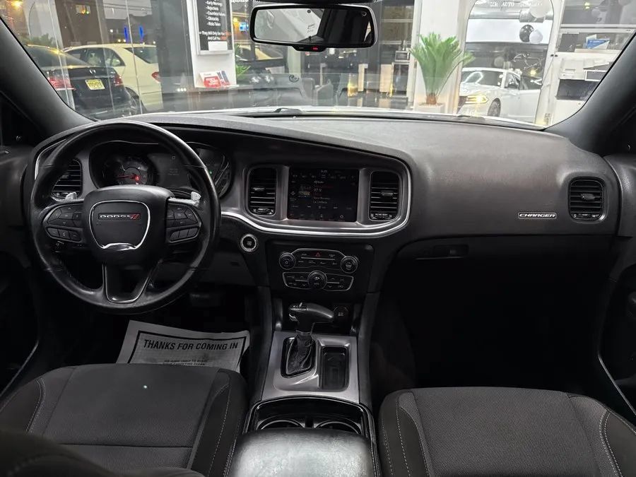 Used 2020 Dodge Charger SXT w/ Blacktop Package AWD/4WD image 10