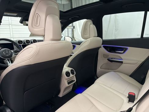 New 2026 Mercedes-Benz GLC 300 image 18