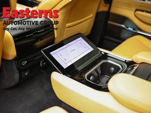 Used 2025 Jeep Grand Wagoneer Series III w/ Rear Seat Video Group 1 AWD/4WD image 24