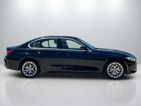 Used 2025 BMW 330i Sedan RWD image 4