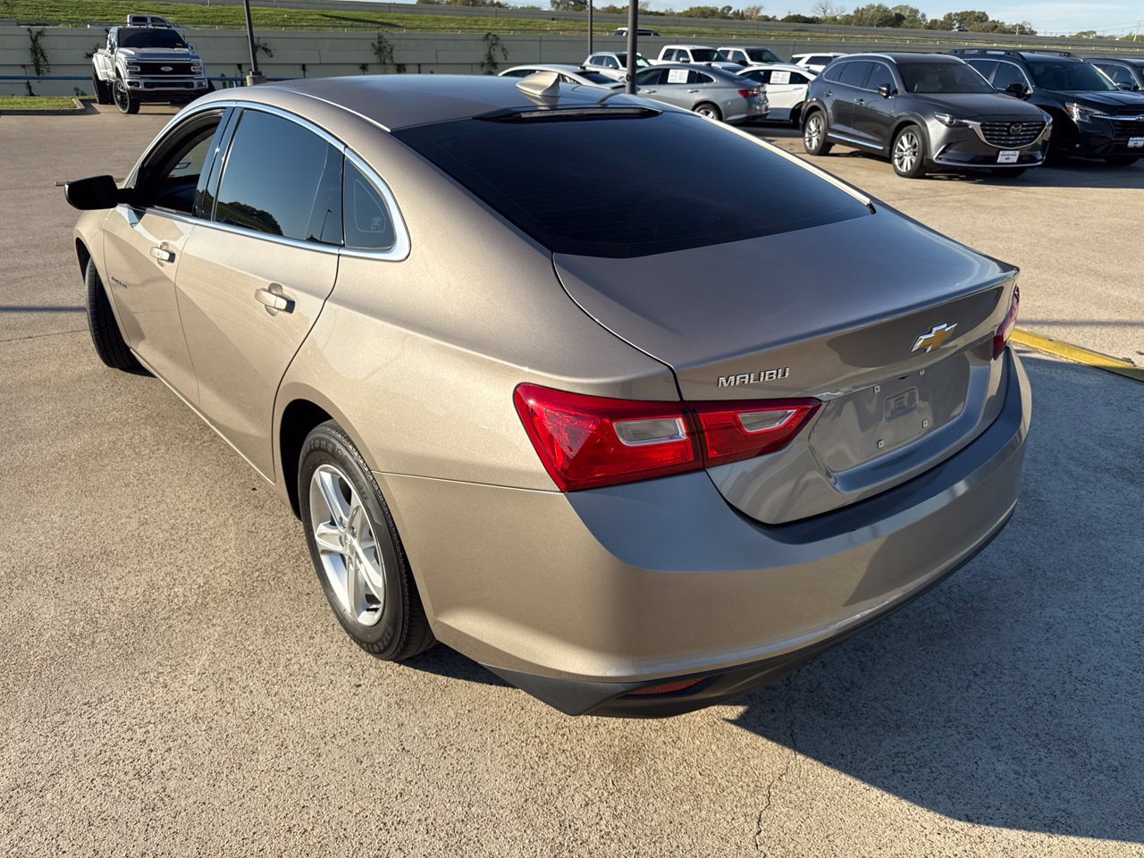 Used 2023 Chevrolet Malibu LT FWD image 8