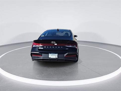 New 2025 Hyundai Elantra SEL image 7