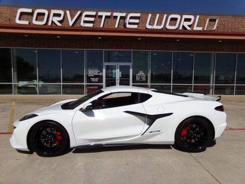 Used 2025 Chevrolet Corvette Z06 w/ Battery Protection Package RWD image 8