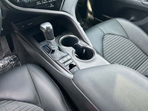 Used 2024 Toyota Camry SE AWD/4WD image 18