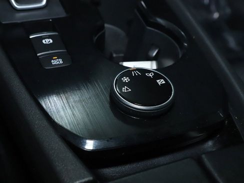 Used 2024 Nissan Rogue SV image 27