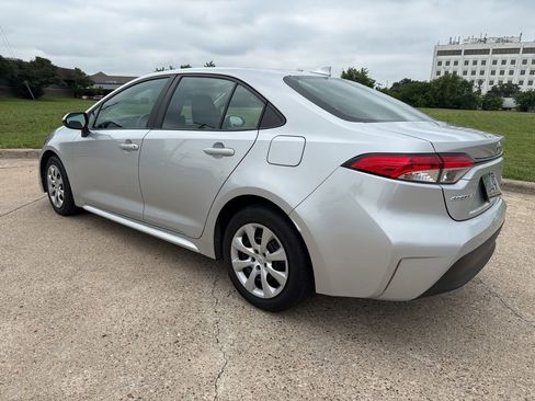 Used 2024 Toyota Corolla LE FWD image 4