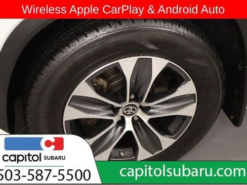 Used 2023 Toyota Highlander XLE image 9