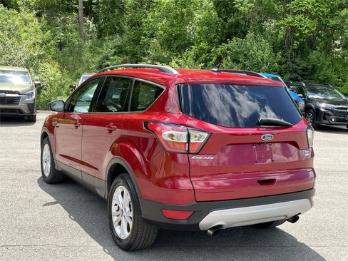 Used 2018 Ford Escape SEL AWD/4WD image 3