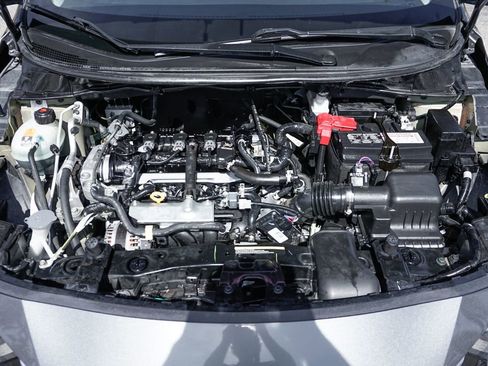 Used 2021 Nissan Versa SV image 11