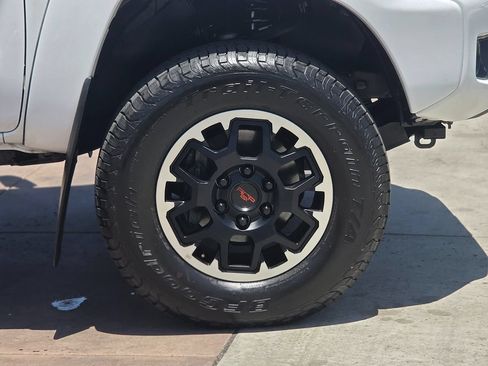 Used 2014 Toyota Tacoma 4x4 Double Cab image 18