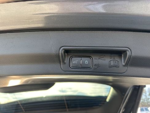 Used 2025 Ford Explorer ST-Line w/ ST-Line Street Pack image 30