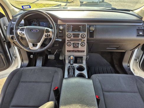 Used 2016 Ford Flex SE image 23