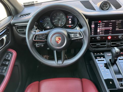 Used 2026 Porsche Macan AWD/4WD image 14