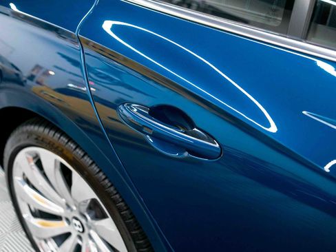 Used 2022 Bentley Flying Spur W12 AWD/4WD image 24