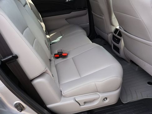 Used 2021 Honda Pilot Special Edition image 8