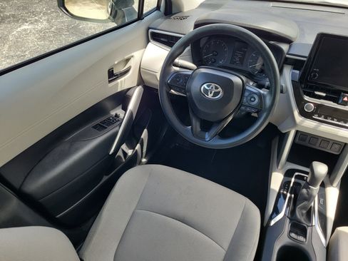 Used 2024 Toyota Corolla Cross L AWD/4WD image 12