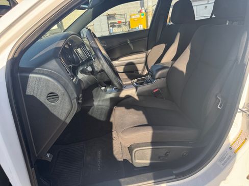 Used 2013 Dodge Charger SXT w/ Blacktop Pkg RWD image 9