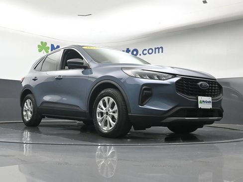 Used 2023 Ford Escape Active w/ Tech Pack #1 FWD image 26