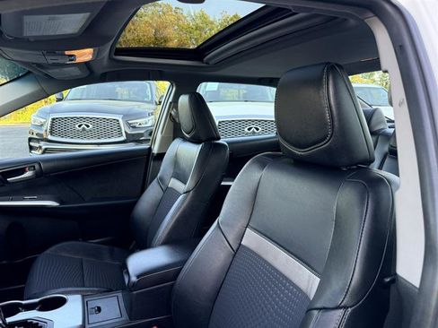 Used 2012 Toyota Camry SE FWD image 24