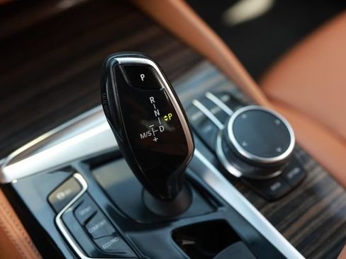 Used 2018 BMW 540i RWD image 46