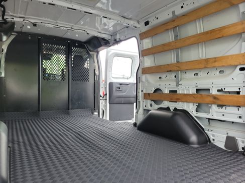 Used 2023 Ford Transit 250 Low Roof image 10