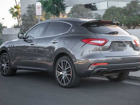 Used 2017 Maserati Levante w/ Sport Package image 3