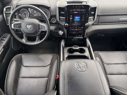 Used 2023 RAM 1500 Laramie AWD/4WD image 2