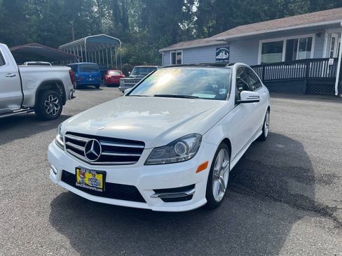 Used 2014 Mercedes-Benz C 250 Sedan image 21