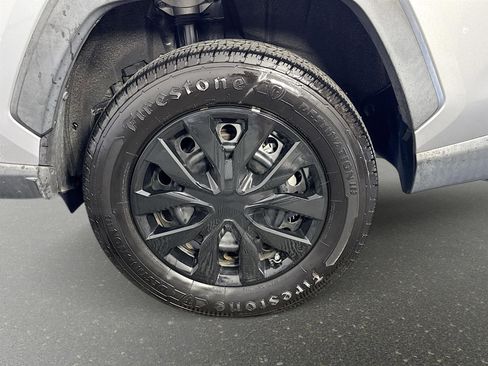 Used 2020 Toyota RAV4 LE image 29