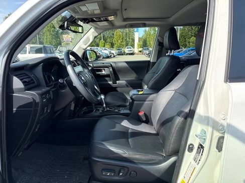Used 2021 Toyota 4Runner TRD Off-Road Premium w/ Moonroof Package AWD/4WD image 13
