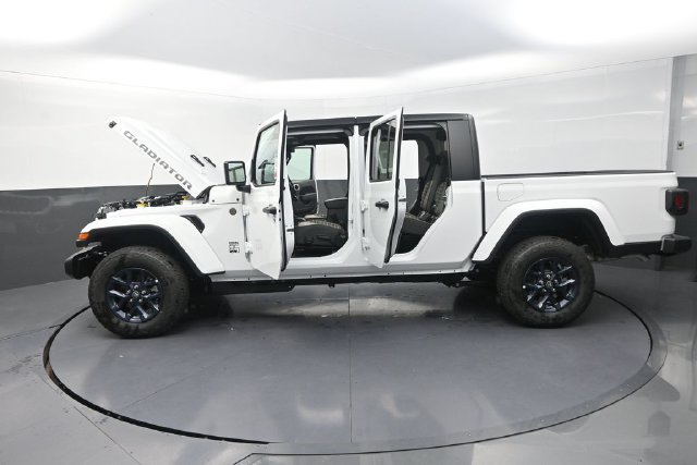 New 2026 Jeep Gladiator Sport AWD/4WD image 32