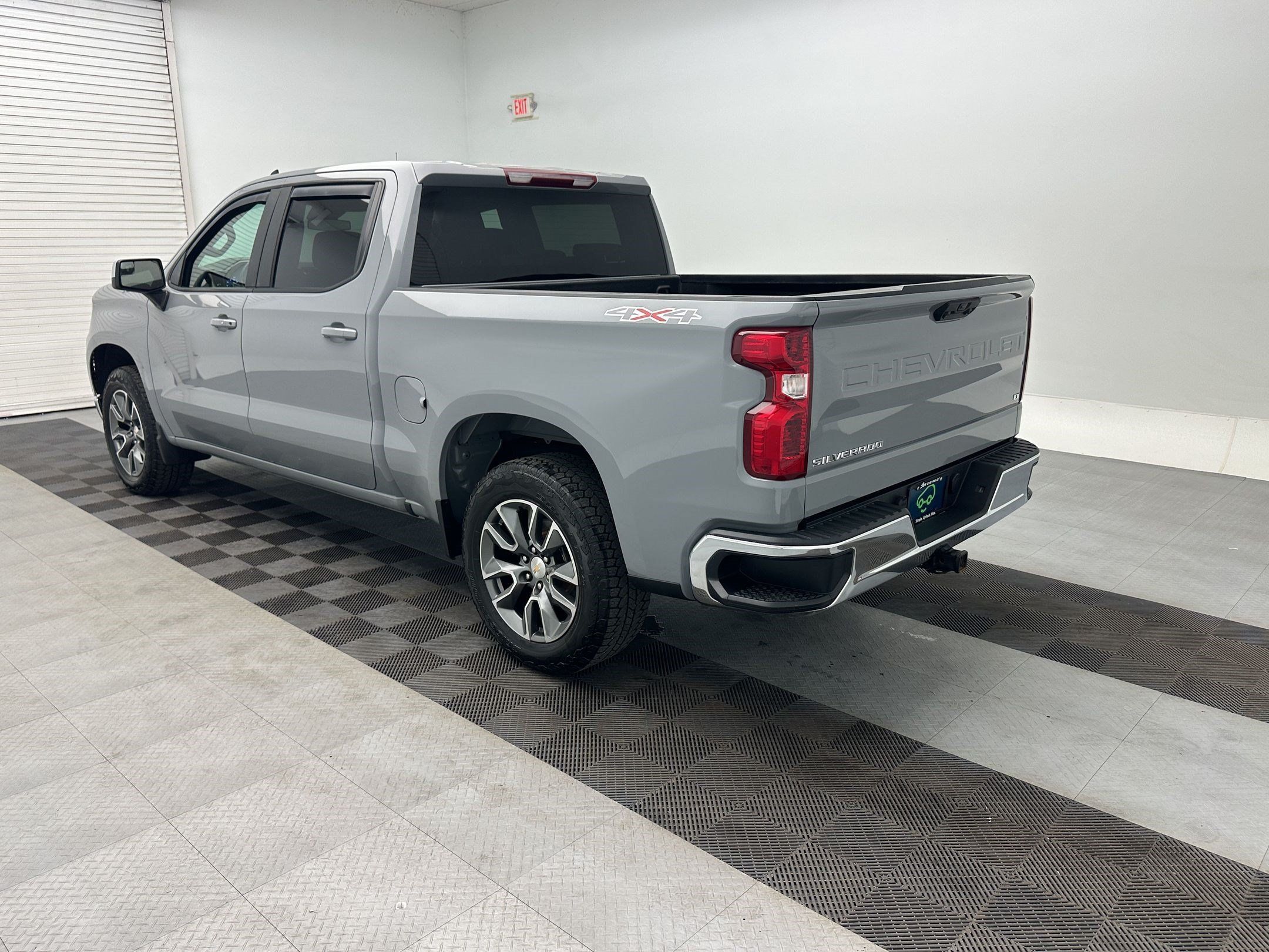 Certified 2024 Chevrolet Silverado 1500 LT AWD/4WD image 3