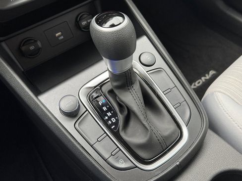 Used 2023 Hyundai Kona SEL image 25