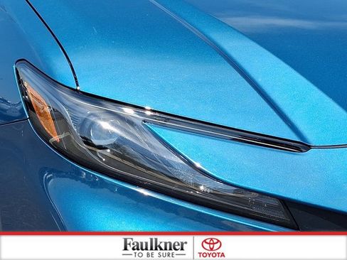 Certified 2025 Toyota Camry SE FWD image 9