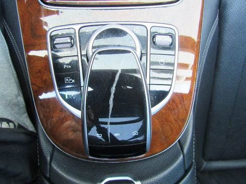 Used 2019 Mercedes-Benz E 450 4MATIC Sedan w/ Premium Package image 44