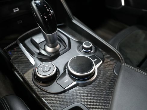 Used 2019 Alfa Romeo Giulia Quadrifoglio w/ Driver Assist Dynamic Package image 50