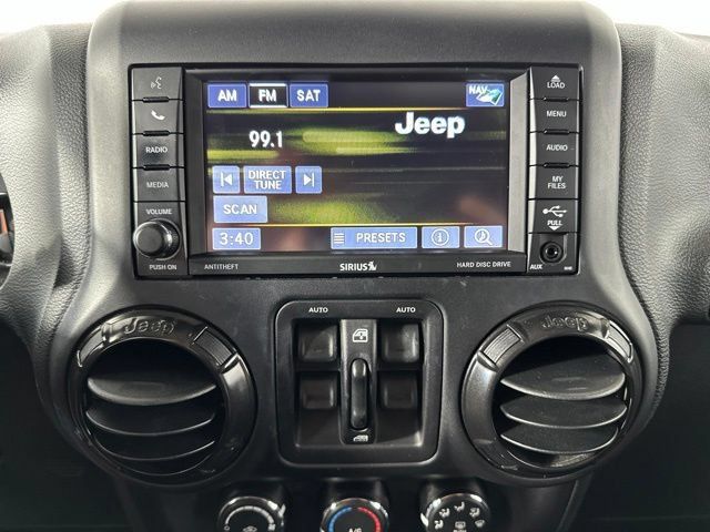 Used 2017 Jeep Wrangler Unlimited Sahara AWD/4WD image 20