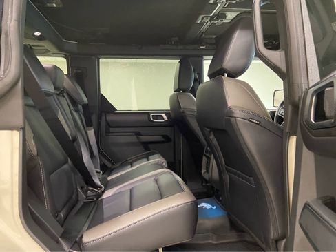 New 2025 Ford Bronco Outer Banks w/ Sasquatch Package image 14