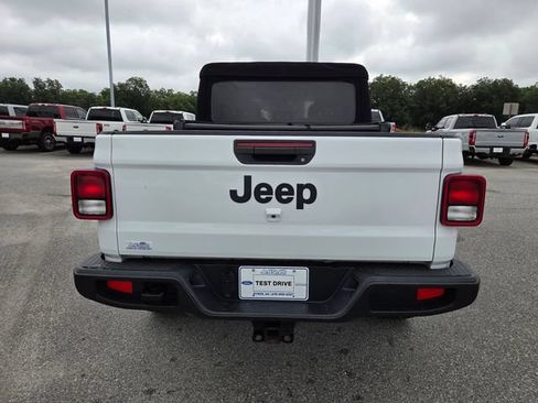 Used 2021 Jeep Gladiator Sport AWD/4WD image 10