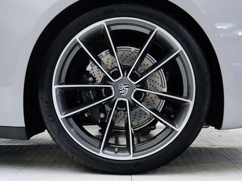 Certified 2024 Porsche 911 Carrera RWD image 35