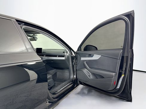 Used 2017 Audi A4 2.0T Premium image 32