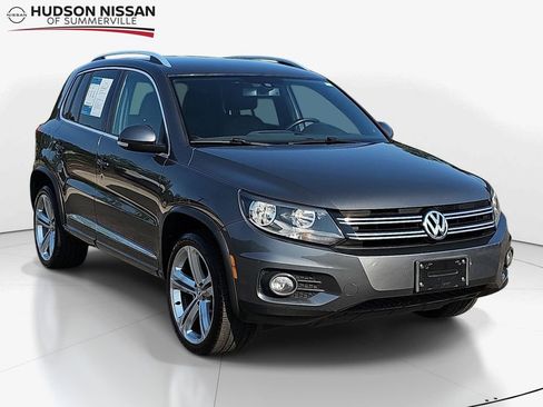 Used 2016 Volkswagen Tiguan R-Line AWD/4WD image 1