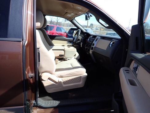 Used 2011 Ford F150 XLT w/ XLT Chrome Pkg image 9