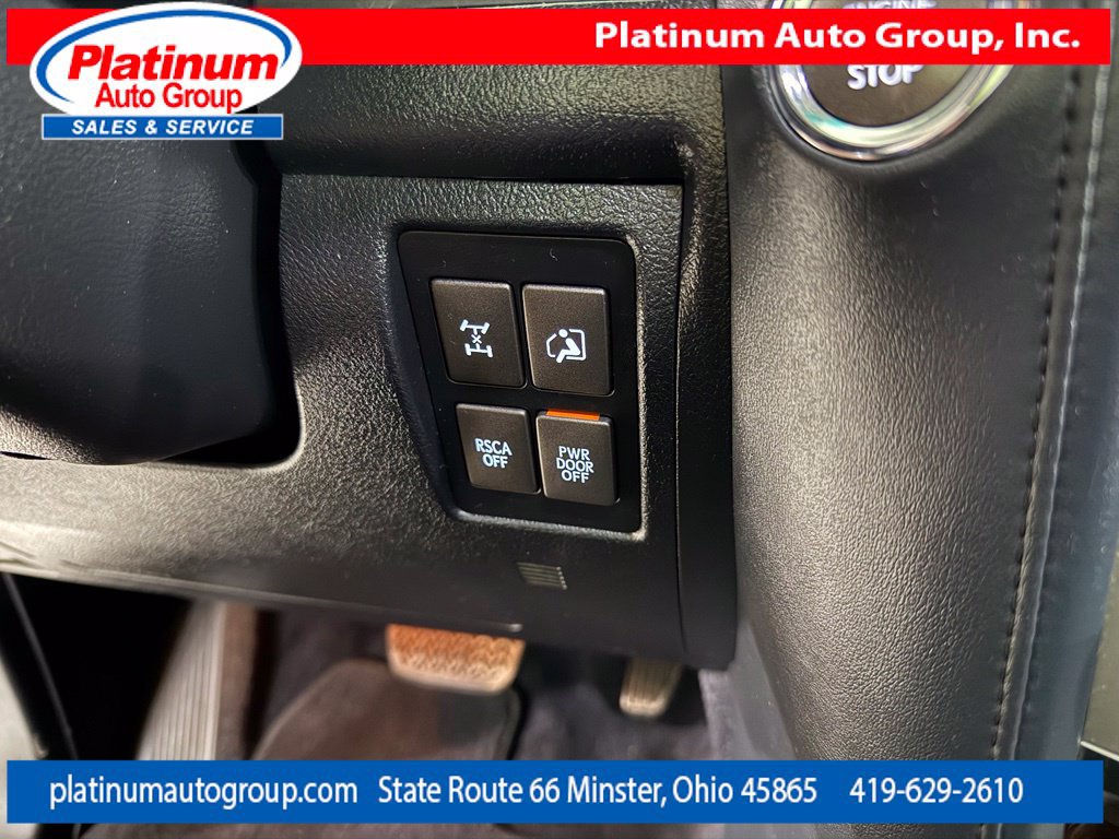 Used 2014 Lexus LX 570 4WD w/ Luxury Package image 37