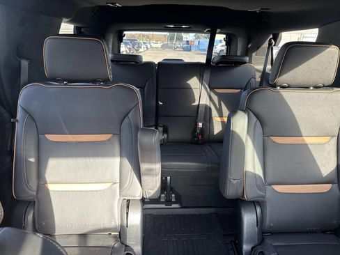 Used 2022 GMC Yukon AT4 image 9