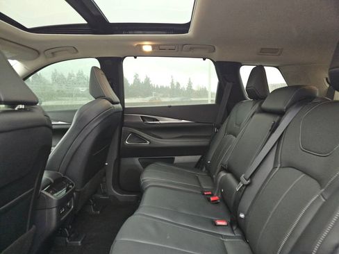 Certified 2023 INFINITI QX60 Luxe w/ Vision Package image 19