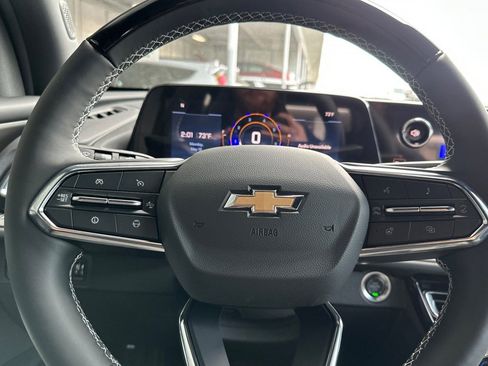 New 2025 Chevrolet Traverse LT w/ Enhanced Driving Package FWD image 28