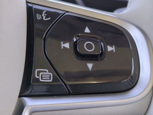 New 2026 Volvo XC90 B6 Ultra image 25